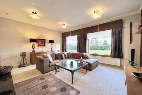 5 bed, 3 bath Detached Bungalow in Glasgow - Photo 3