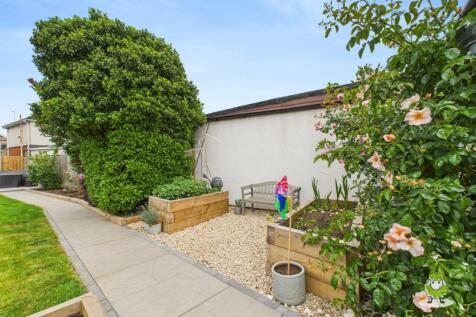 CAM03778G0-PR0235-STILL045