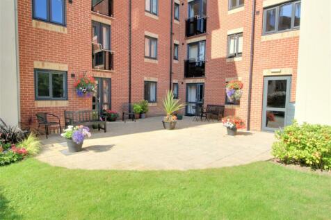 Owners Patio Area.jpg