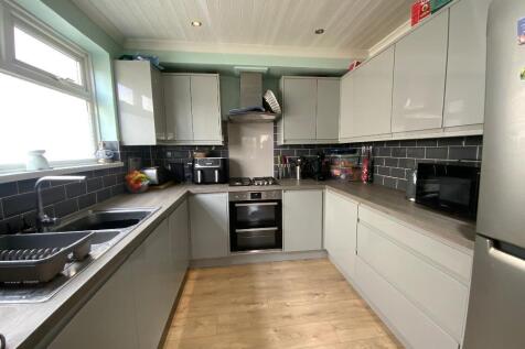 KITCHEN 9'3 x 8'10