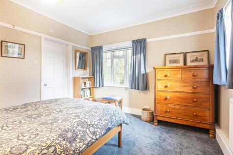6 bed, 3 bath Detached in Sheffield - Photo 25