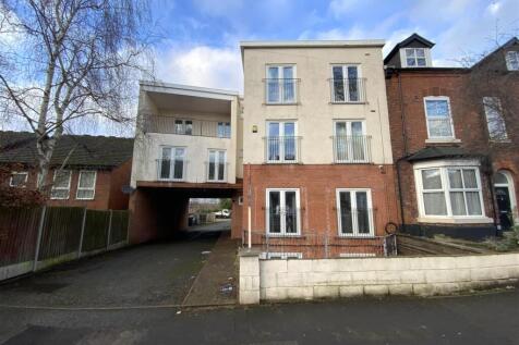 ** UNDERFLOOR HEATING INCLUDED ** A two bedroom basement flat briefly comprising of hallway, open plan lounge/kitchen to include electric oven/hob and under counter fridge, good size bedroom with a fu