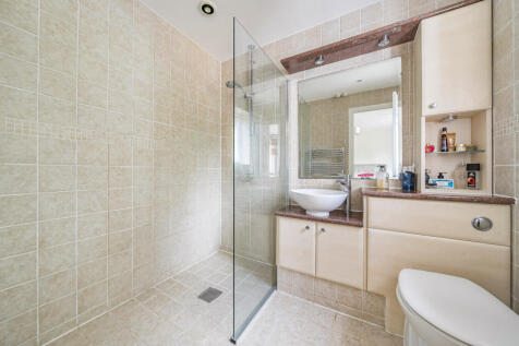 1315362-13-685c03...