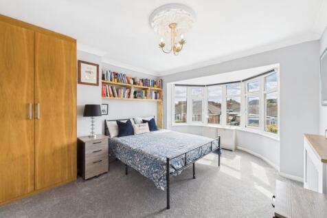 CAM03162G0-PR0321-STILL023