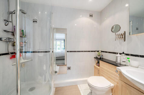 1375171-3-690cb03...