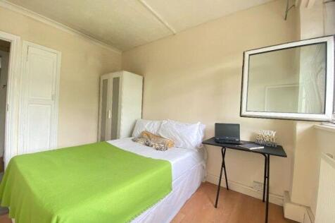 room-1-flat-12-gilbertson-house-e14-8pl-1041774