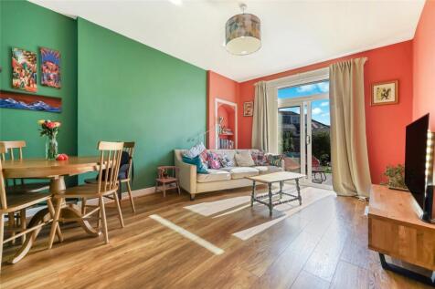 Sitting/Dining Room