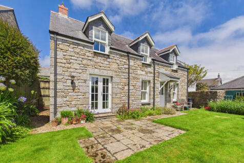 2 Bedroom Detached House for Sale