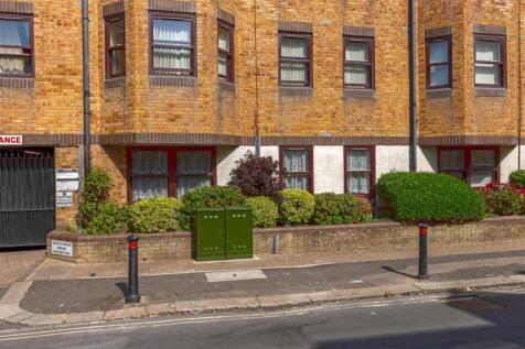 Burleigh Court_8.jpg