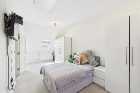 CAM02023G0-PR0153-STILL006