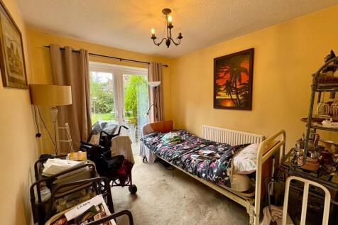 8 Shawbury Dining Room.jpg