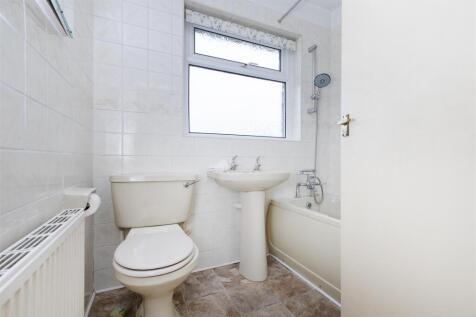 Bramleys Estate Agents - Weatherhill Crescent - Li