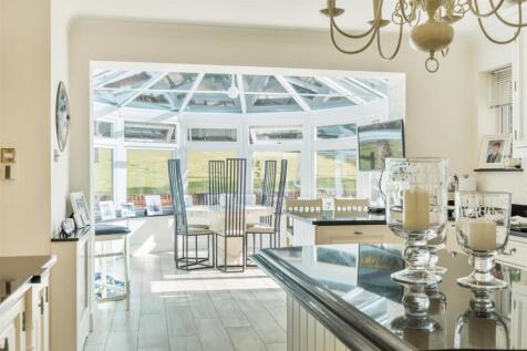 Kitchen/Conservatory