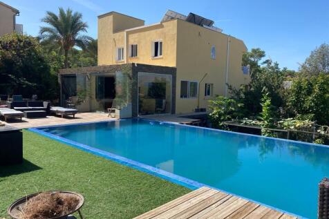 WhatsApp Image 2025-08-28 at 3.20.35 PM