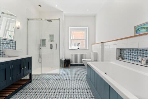 7 bed, 6 bath Detached in Bristol - Photo 21