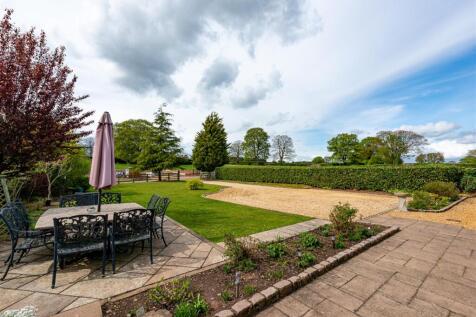 The Gatehouse-garden1.jpg