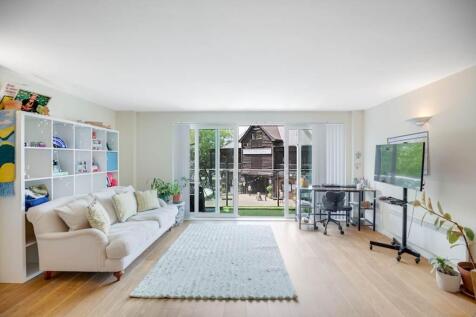 Modern riverside apartment in Pacific Wharf with balcony, river views, concierge, parking, and great transport links. Close to Canada Water, Rotherhithe, cafés, and local amenities.