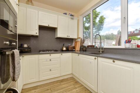 Kitchen/Breakfast Area