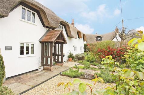 riverside cottage PH107_1.jpg