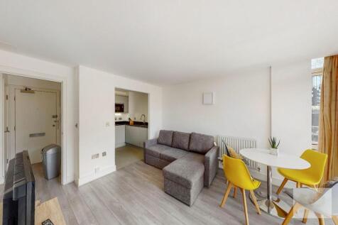 Stunning 1-Bedroom Apartment with Canary Wharf Views - Luxury Development with Leisure Facilities