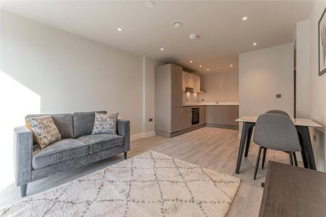 Modern and stylish 1-bedroom apartment in a prime location. Fully furnished with contemporary fittings and fixtures. Open-plan living area, sleek kitchen, and a spacious bedroom. Close to local amenit