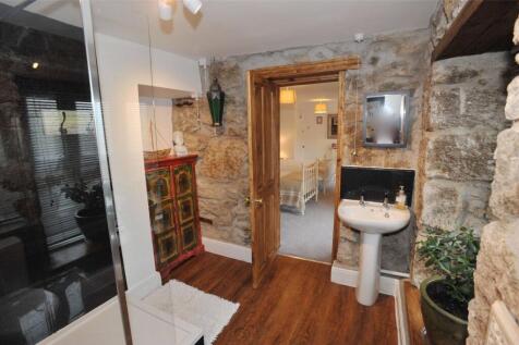 Bedroom Three En-Sui