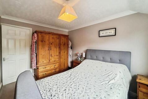 25828815-WhatsApp...