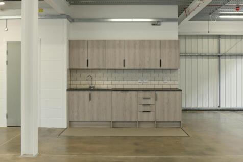 Unit 8 IO Salfords_HiRes33.jpg