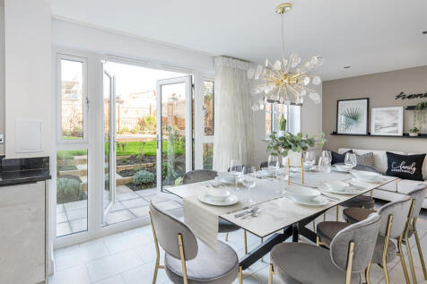 Balmoral 4 bedroom home, open-plan kitchen/dining room