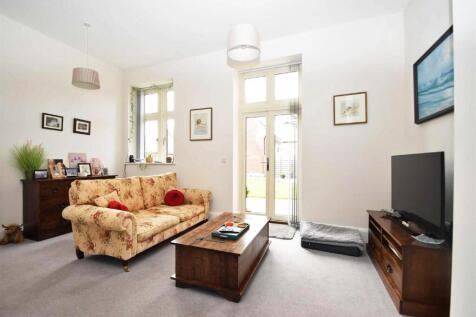 Q16rXK7r_cM5p85cEp32Jhsxog4.jpg