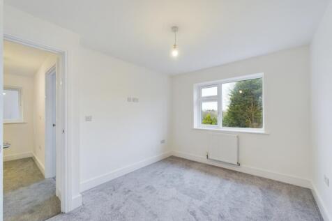 CAM02023G0-PR0118-STILL026