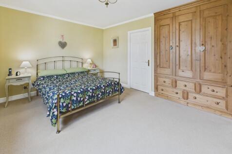 CAM04273G0-PR0195...