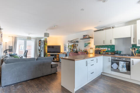George Holmes Way-8