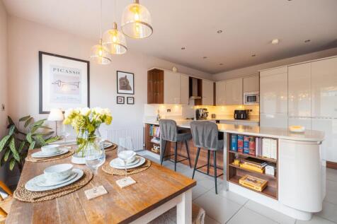 2 George Drive-24.jpg