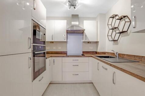 15-22dbJHMCS - 3 Goldfinch House - 13-medium.jpg