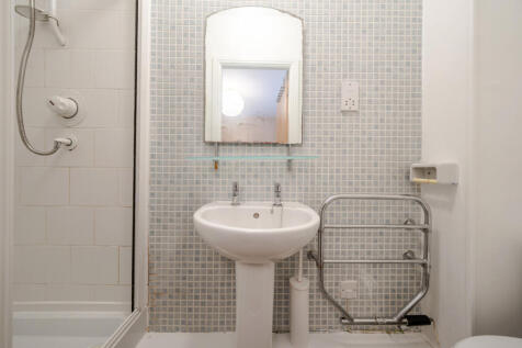 1382563-2-691c5fa...