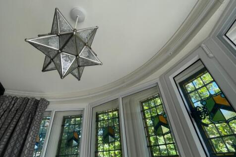 ceiling.jpg