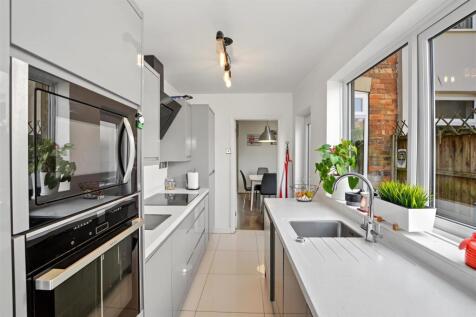 Kitchen_3.jpeg