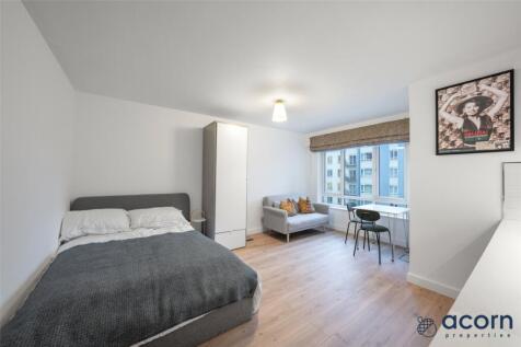 AVAILABLE NOW! Acorn Properties are delighted to present this immaculately kept third floor studio apartment located in the heart of Beaufort Park. The studio features a modern fitted kitchen complete