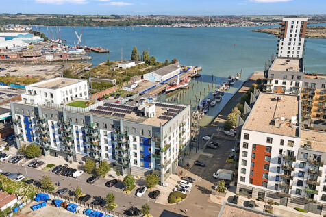 2 bed flat for sale Ocean Drive, Gillingham ME7