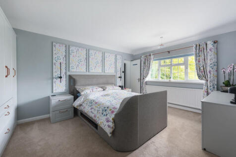 6 Fernhill Walk (...