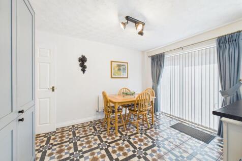 Kitchen / Breakfast Room