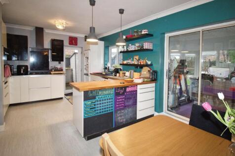 Kitchen Dining Area