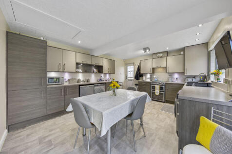 Kitchen Diner4