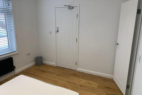 1e016bb8-2554-430...