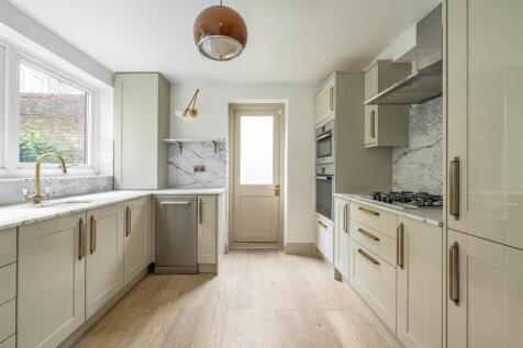 Ropery Road, E3