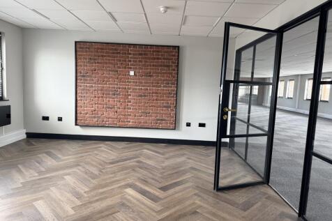 Entrance Vestibule / Waiting area
