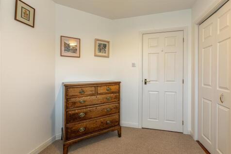 2 Waverley Gardens Darnick 28.JPG