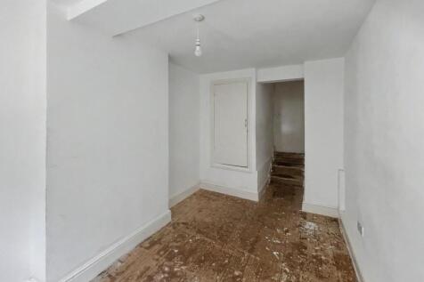 Flat B, 106 Alderney Street, Pimlico, London, SW1V 4EZ