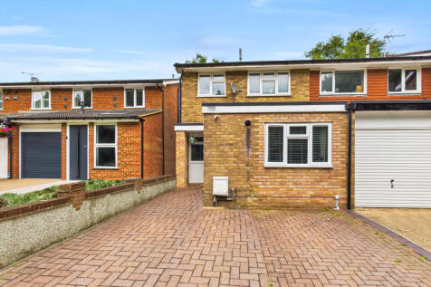 CAM01354G0-PR0570-STILL021